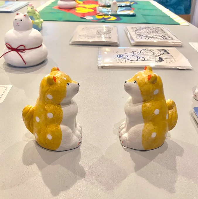 今回の展示もたくさんの方に足を運んでいただきとても嬉しいですこれで展示期間の前半が終了しました。17日から後半がスタートします。日々の豊かさを感じられる、そんな一年にしてゆきたいと願いドラゴンボールを持たせました。共によりよい一年にしてゆきたいですね。後半もよろしくお願いします