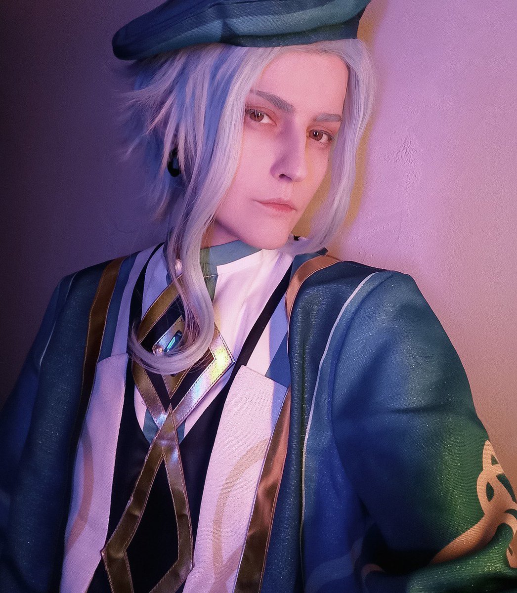 Иду писать диссертацию о том, как угробить сокурсников, вылететь из академии, а потом стать успешным доктором в Фатуи. 👌