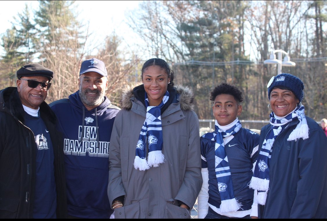 UNH Friends of Football (aka ‘Cat Club) tweet media