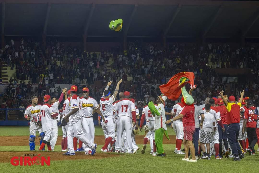 DiazCanelB's tweet photo. La finalísima de la Liga Élite está pactada entre la joven guerrera Artemisa y el acorazado Matanzas. 

Difícil hacer pronósticos. Los equipos están bien reforzados. 

A 62 años del inicio de las Series Nacionales, el béisbol es cultura e identidad de la nación.

#Cuba 🇨🇺 https://t.co/dUrZiBkVJk