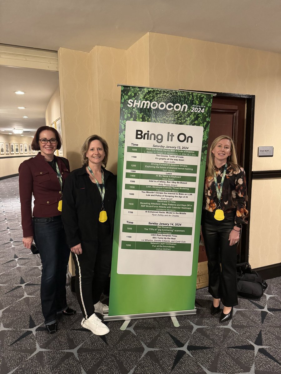 Hey #shmoocon @LawyerLiz and friends about to take the stage!