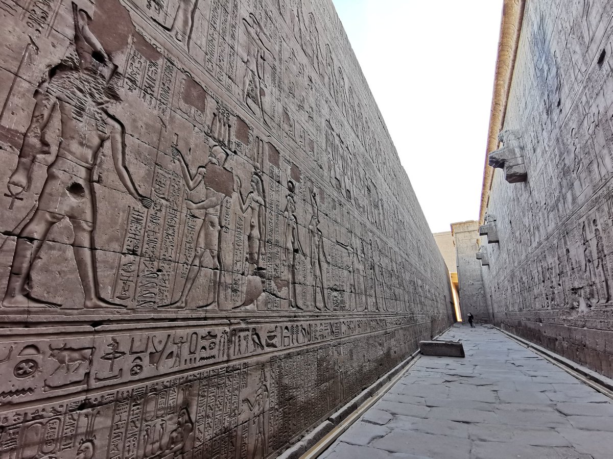 OfficialMarike's tweet photo. I had such a epic day exploring Aswan and Edfu yesterday 😍🏯 hard to believe these temples are about 4000 years old. https://t.co/GFkktVPYft