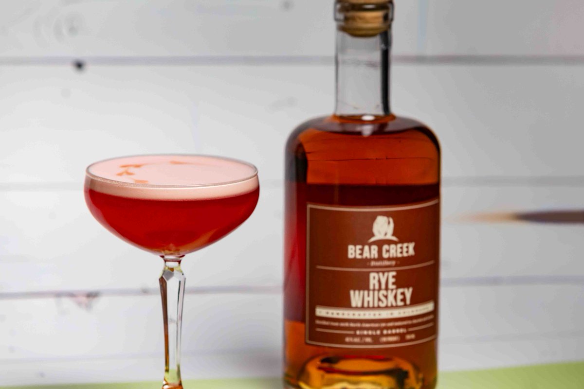 Sip into sophistication with our latest addition! Introducing the Blackberry Sour Cocktail 🖤🍇 A perfect blend of tart blackberries and a touch of sweetness, crafted to elevate your taste buds. 🥂 #CraftCocktails #NewOnTheMenu
#comecraftwithus #handcrafted #bearnecessities #BCD