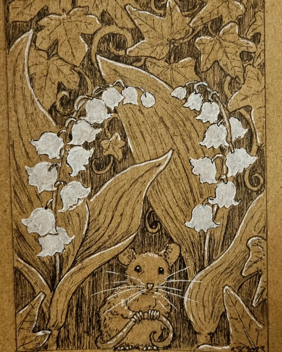 CamfieldBecky's tweet photo. Just some little mice drawings I did as gifts. Tried a different style. 
Ink pen, white marker on brown paper. Approx 11 by 8 cm.

#inkdrawing #micedrawing #cute https://t.co/FXBJGJIZrA