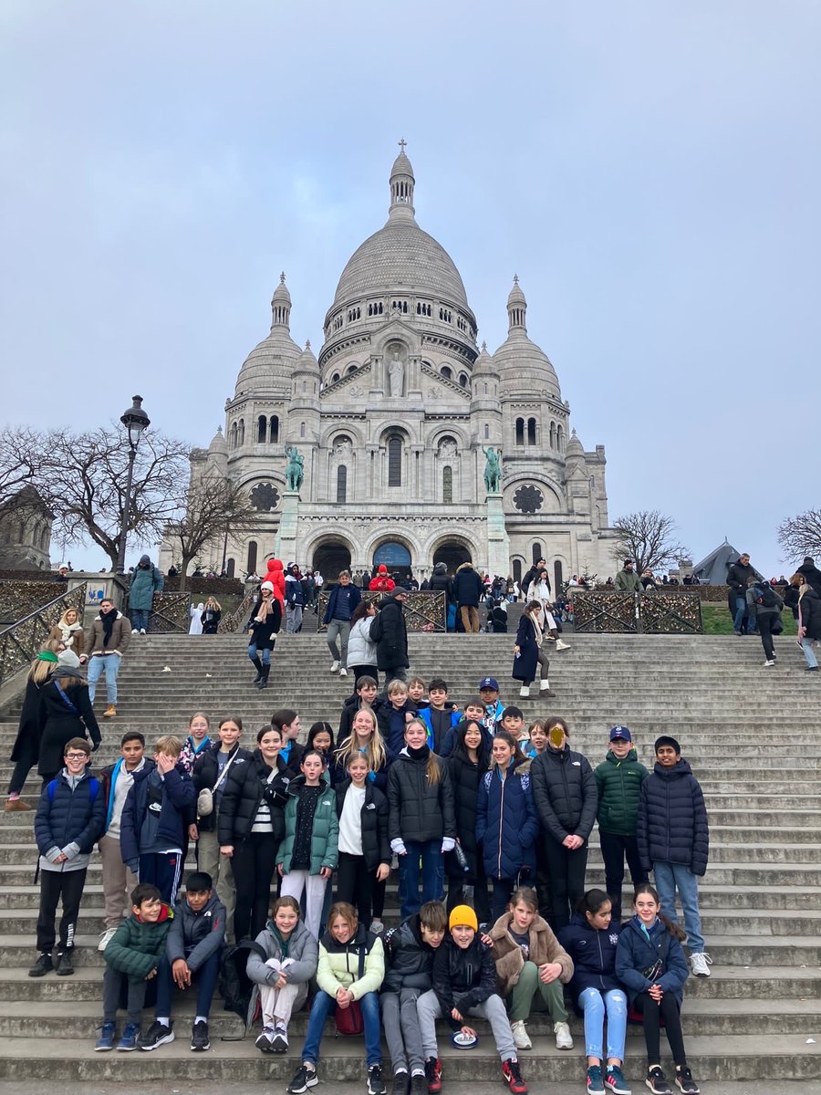 JuniorFreemens's tweet photo. We’re seeing all the most important, beautiful and iconic spots. But the U3s seem to have different skies … https://t.co/VZpq9NQMqA