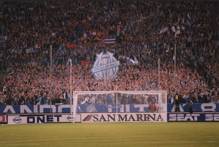 Carbone1899's tweet photo. @OM_Officiel ton logo ressemble à rien, respecte notre histoire #blasonhistorique https://t.co/onPChAWEWU