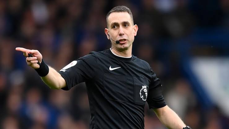 markavfc40's tweet photo. In a plethora of shit refs in the premier League imagine being the shittest. Step forward David Coote. https://t.co/KL9oNTxRza