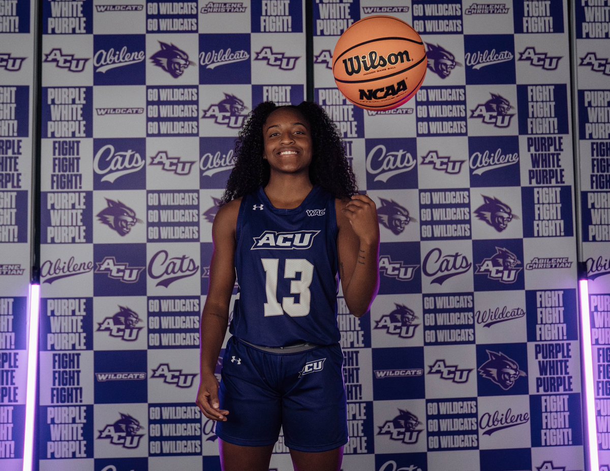 🗣️Shouting HAPPY BIRTHDAY to THE Zoe Jackson 🎉🎂Hope you have the best day! 

#OneMore|#GoWildcats