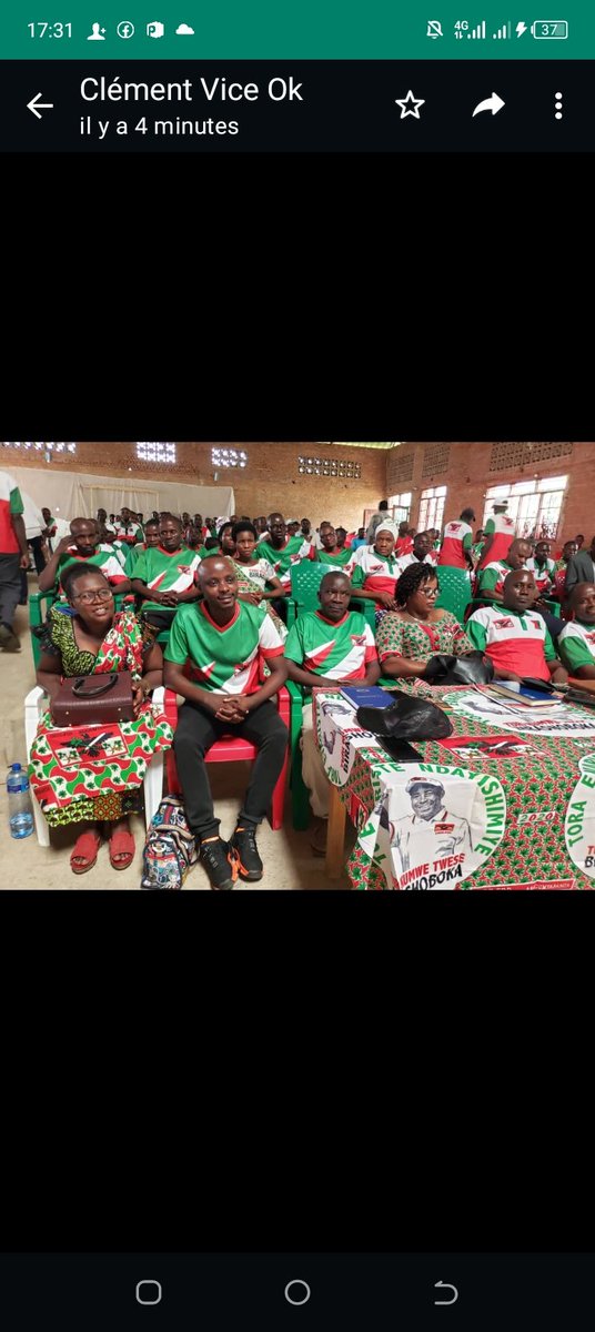 mbonisaac5's tweet photo. Ubuserukizi bwa @CnddFdd muntara yagutse  ya Bujumbura buserukiwe na SPA Hon Dieudonné NAHIMANA  kuruyu wa 14/1/2024 bwagendeye abagumyabanga bo muri komine muhuta aho babahamagariye kubumbatira amahoro n'umutekano,kwuzuzanya ,kwitaho ibikorwa vy'iterambere,gukomeza umugambwe https://t.co/UcwvMHK0Wv