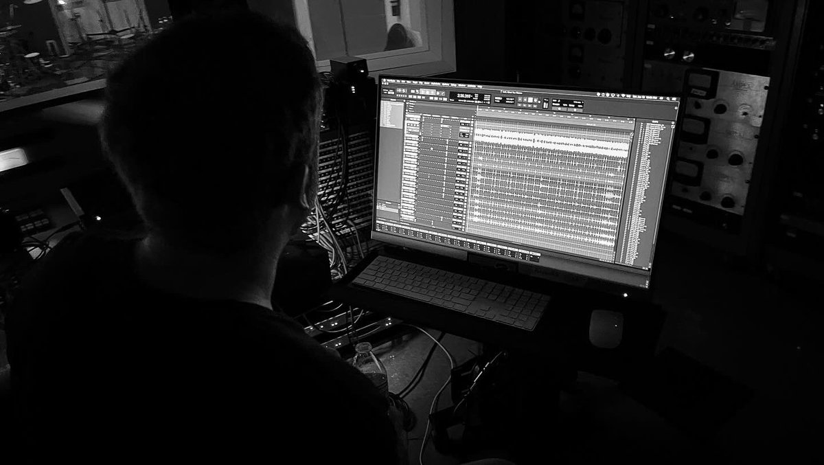 deerfieldsband's tweet photo. Here it cooooooomes. . .
#TheWindUp #Deerfielss #NewArtist #NewMusic #Creative #rockmusic https://t.co/7oexjHx1UT