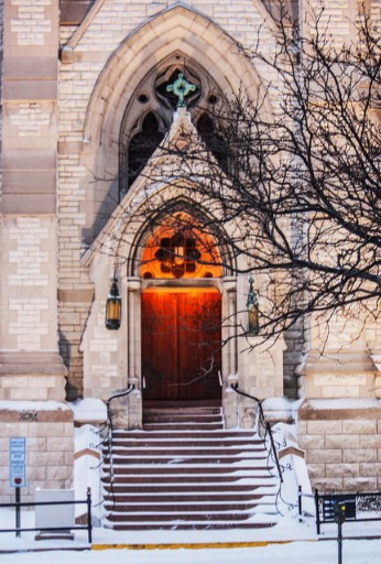 CollegeChrchSTL's tweet photo. Happy Sunday! The church is warm and the streets are (fairly) clear, but we're still under a wind chill warning here in STL, so please exercise caution. You can join us for 10:30 am Central Mass either in person or online.
https://t.co/Ig79YUEUl3 https://t.co/1n8fssBpvR
