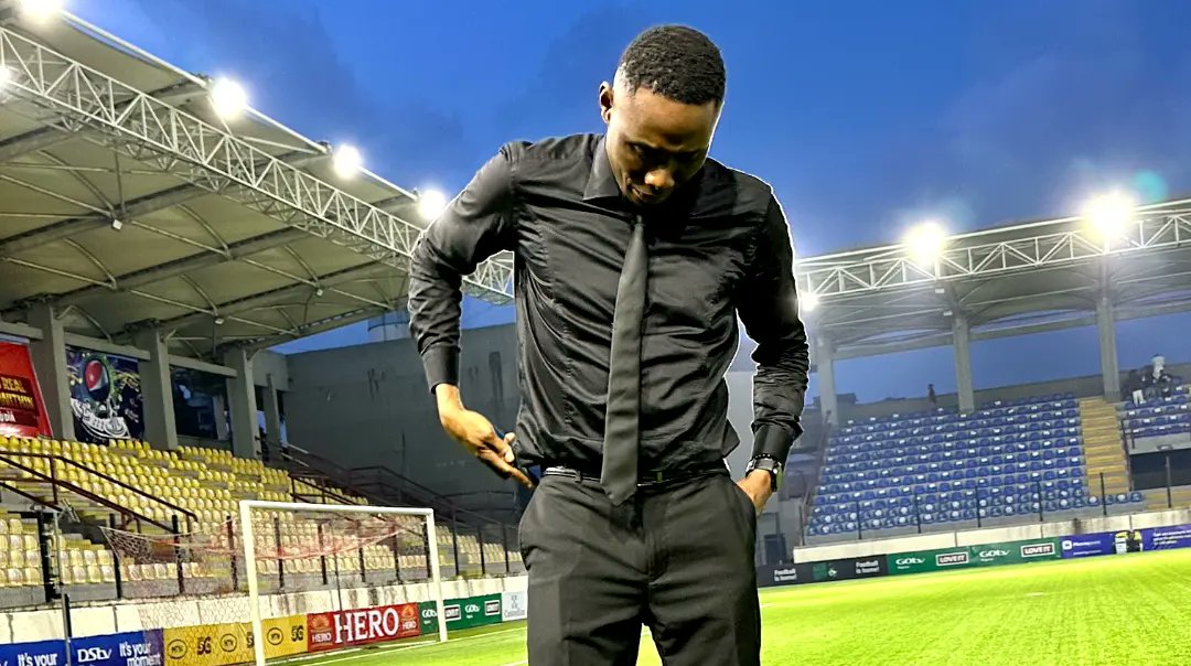 Sawadinho1's tweet photo. Abeg make I ready for @ManUtd v @SpursOfficial match jare...
Naija no go kill me...
Let's have fun guys, the fun never ends with Pidgin Commentary on @SuperSportTV
#AFCON2023
#TotalEnergiesAFCON2023
#PidginCommentary
#PidginCommentator
@premierleague https://t.co/5nDZvqtGtr