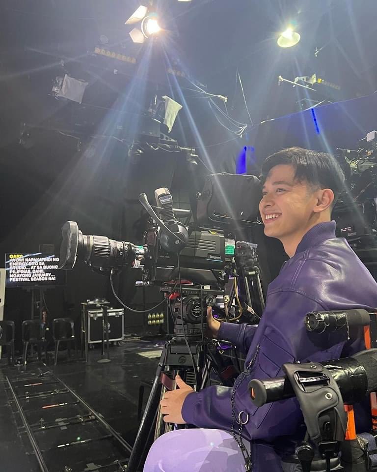 nluvaljon's tweet photo. [IG POST - 01/14/24 via aljonmendozaa]

"Fun Sunday with #ASAPfest", Aljon captioned on his post.

Aljon slayed on his outfit on #ASAPfest earlier. 💜

#AljonMendoza | @AljonMendoza_ https://t.co/1qvEHn6FWY