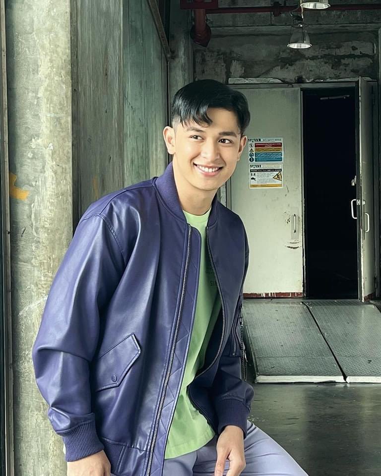 nluvaljon's tweet photo. [IG POST - 01/14/24 via aljonmendozaa]

"Fun Sunday with #ASAPfest", Aljon captioned on his post.

Aljon slayed on his outfit on #ASAPfest earlier. 💜

#AljonMendoza | @AljonMendoza_ https://t.co/1qvEHn6FWY