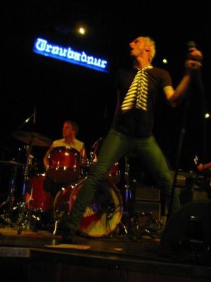 KristianSvitak's tweet photo. Me &amp; Bill.
The Heartaches.
The Troubadour, West Hollywood California,
2005? 2006?

We play for the first time in over a decade at The Casbah, San Diego California, January 29th. https://t.co/ie5Pkb1mlq