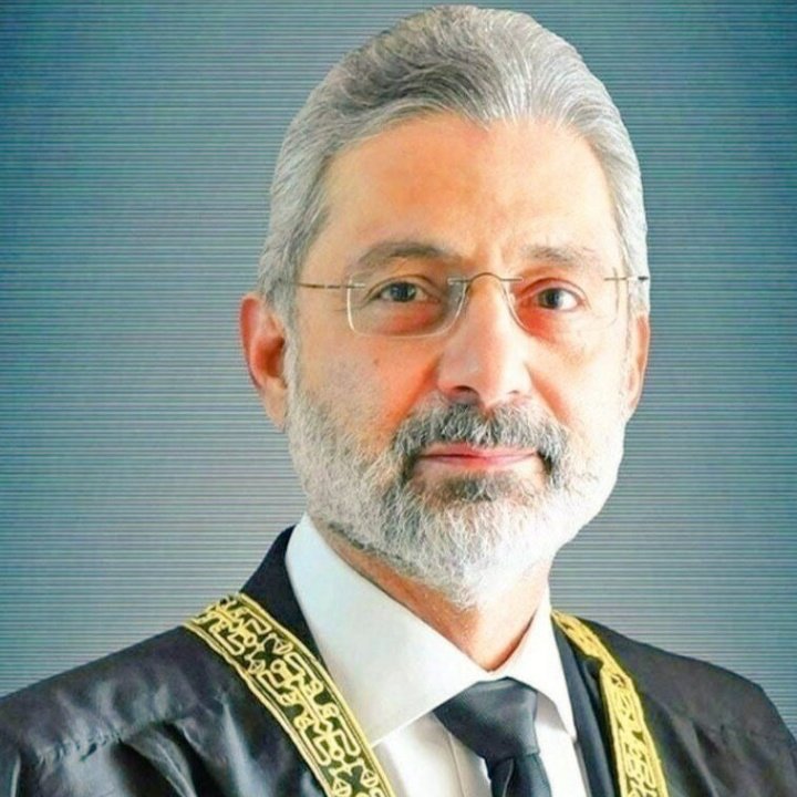 WaseemAli_88's tweet photo. اہم کیسز کی براہ راست سماعت،
مشرف کی سزائے موت بحال
کرپشن پر ججوں کے خلاف کارروائی،
بھٹو کے عدالتی قتل پر سماعت یعنی تاریخ کیُ غلطیوں کی درستی
دھرنا کیس کے فیصلے پر عمل درآمد
جمہوریت کا تحفظ)
قانون، دلائل اور ثبوتوں پر فیصلے۔ نہ کوئی نگران جج نہ کوئی گاڈ فادر
#faizissa https://t.co/qU0OJ7VL0H