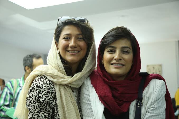 chelseahartisme's tweet photo. GOOD NEWS!!!!

The journalists who broke the story of #MahsaAmini to the world have been released on bail!

#NiloofarHamedi and #ElaheMohammadi spent 16 months in illegal detention after taking pictures of Mahsa in the hospital. Punished for the revolution in Iran that their work gave birth to. 

Though this is a happy day, we must remember they are still in danger. The regime has a habit of re-arresting dissidents at will.

As well as these two brave women, as many as 80,000 activists are estimated to still be in Iranian prison for protesting.

#IRGCterrorists
