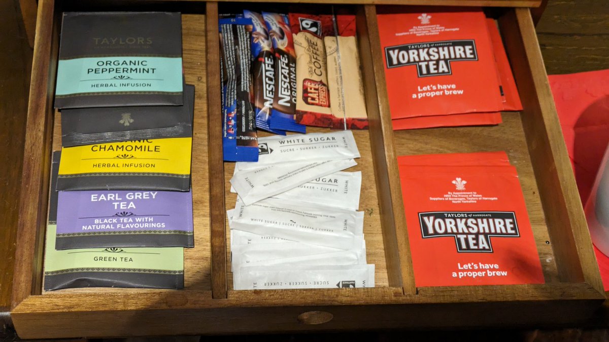 ⓋeganOliⓋe tweet media