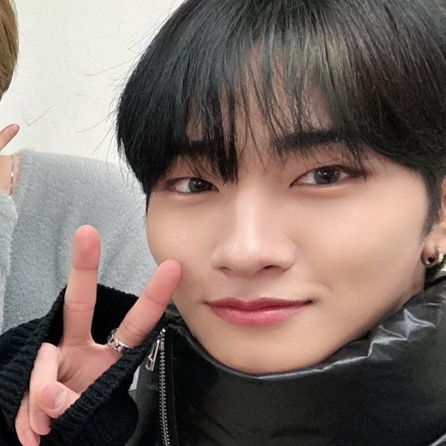 httpJEFFcom's tweet photo. @hitkunchan 나 오늘같은 헤메를 쩰 조아햐요…///
흑발 덮머젶😻🎶🧎🏻‍♀️🧎🏻‍♀️……… https://t.co/gdUM3QcRWJ