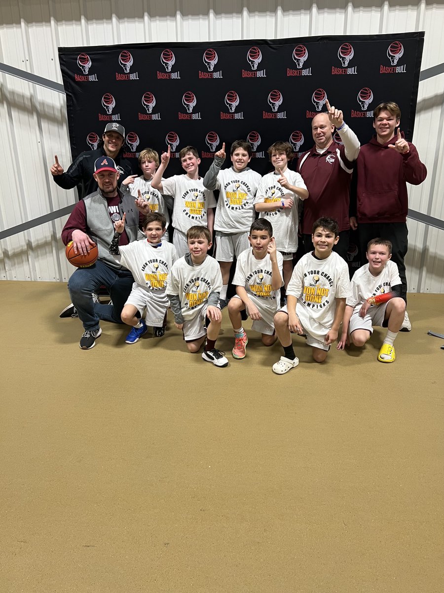 Congratulations to Timberlane 4th grade boys on winning the Town/Travel Championship in a close battle!