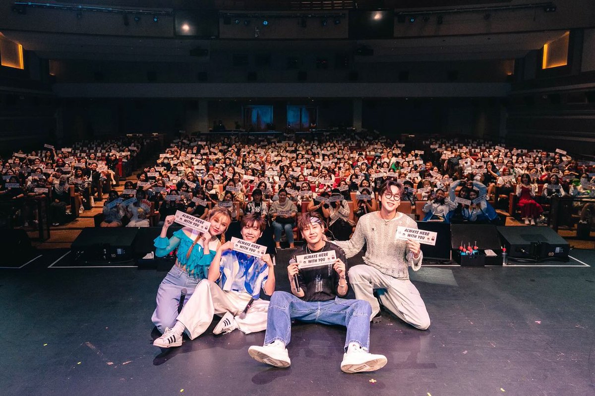 bb0un_official's tweet photo. 🗓️[14.01.2024] IG : sammy_3008

😊🩵 #BetweenUsFMinSG2024 

#thxpic💕 #thxforsupport❤️

[1]

📍https://t.co/zNEItpIlFf

#bb0un 
#บุ๋นเปรม https://t.co/2q9gw7KhC4