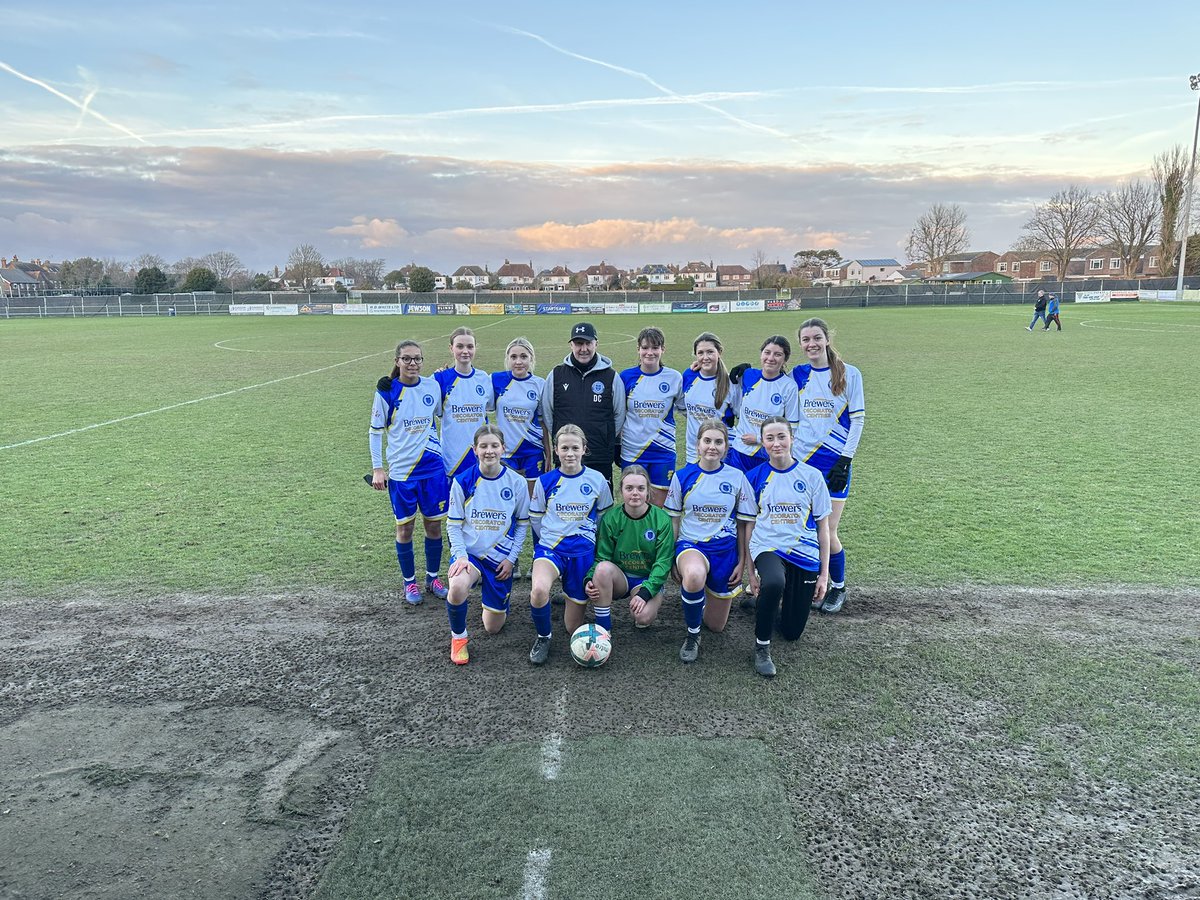 hhyouthfc's tweet photo. Congratulations to our U18 girls- with no keeper we are through to Finals of the Sussex Girls Challenge Cup 💙⚽️ https://t.co/EEZGBYeR8j