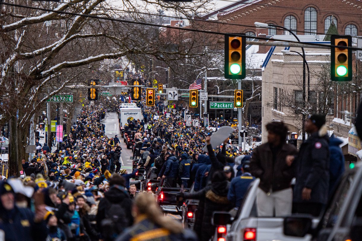 UMichFootball's tweet photo. A day to remember!

#GoBlue https://t.co/T1gNpDZtBo