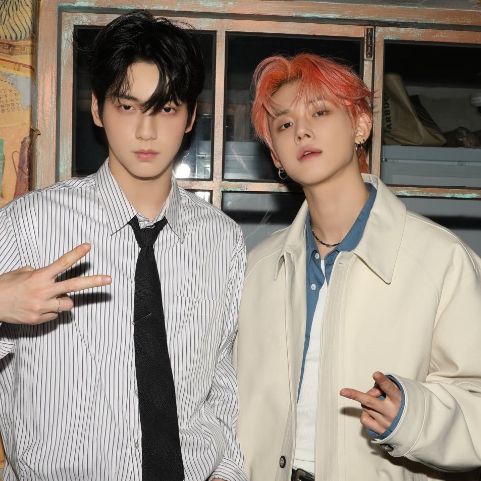 hourlyeonbin's tweet photo. hot guys https://t.co/KRpvyKoGY9