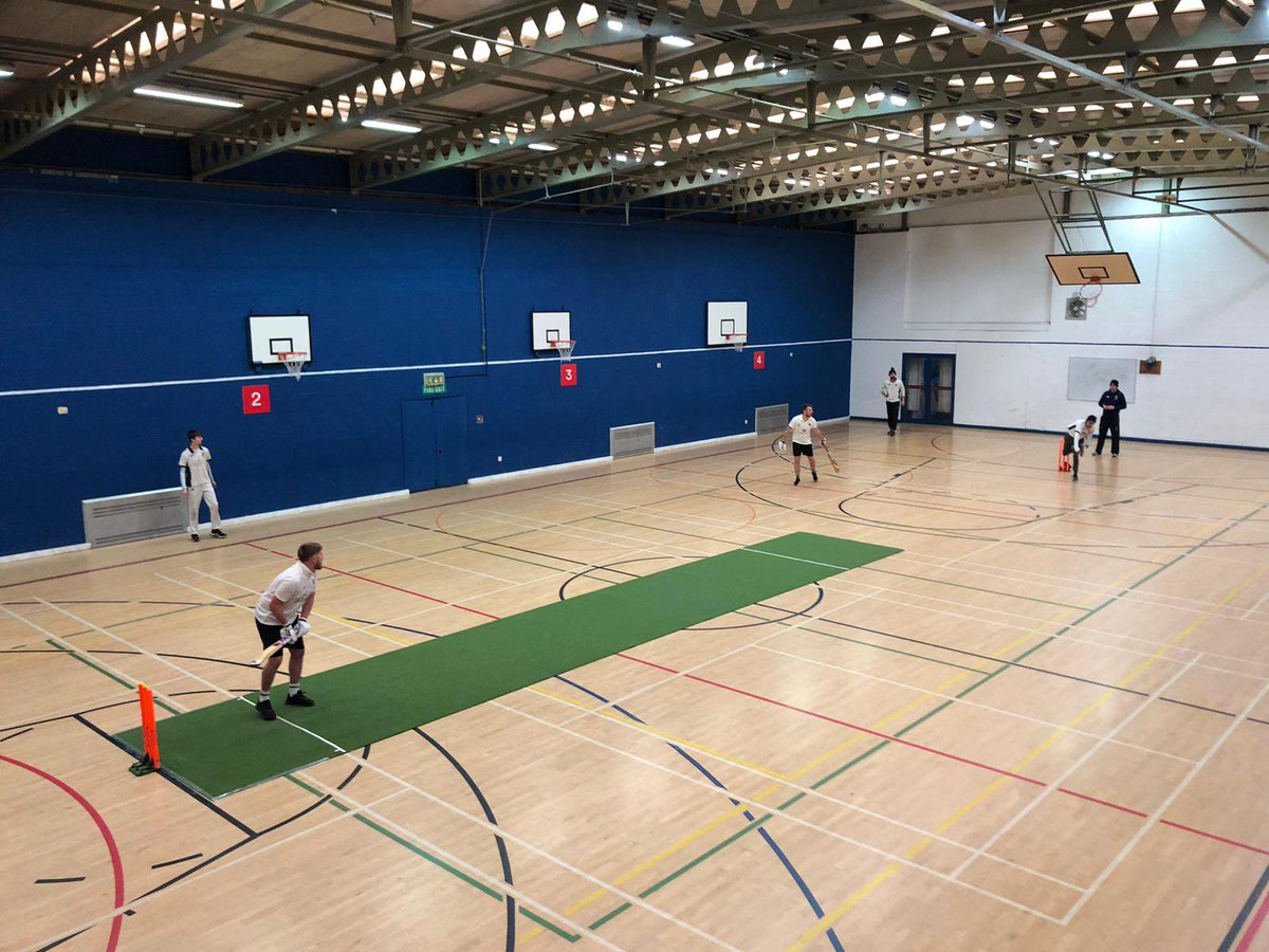 The North Norfolk Indoor League started this morning at North Walsham High School 🏏

Wins for Sheringham, Bradfield and UEA on week one! 

#IndoorCricket