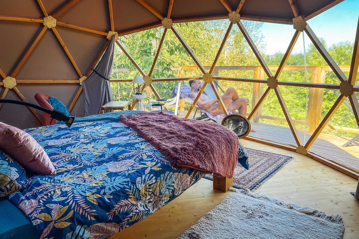 nakedwanderings's tweet photo. Bookings for 2024 at Domaine du Coq Rouge are now open! It looks like they have some new things coming up... 🍟🏕 More info about their unique accommodations: https://t.co/OEp89x4xGK👈👈

@SebastienBuffet #domaineducoqrouge #naturiste #naturisme #naturism #getnaked #travelnaked https://t.co/jf6woi8PpG