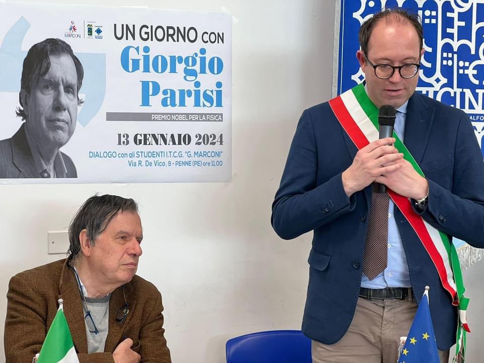 gilpetrucci's tweet photo. Con il Premio Nobel Giorgio Parisi nella sede dell’Itc Guglielmo Marconi, a Penne. Un incontro straordinario e storico con gli studenti pennesi. #gilbertosindaco https://t.co/PiBzfstRUS