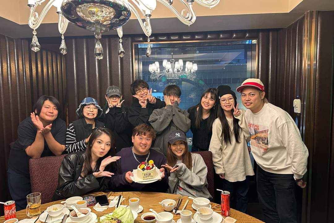 ERRORTWFAN's tweet photo. お誕生日おめでとうデブボーイ
#肥仔 #梁業 #fatboyip #fatboy #leungyip #melody #米露迪
#洪嘉豪 #程人富  #viu #viutv #viuhk #fans   #WINWIN #Isabella #ERROR #ERROR404 #ERRORHK  #ERRORFAN #ERRORWEARE #HappyBirthday #birthday
#デブボーイ #생일축하해요 #お誕生日おめでとう https://t.co/viUJCgQEq3