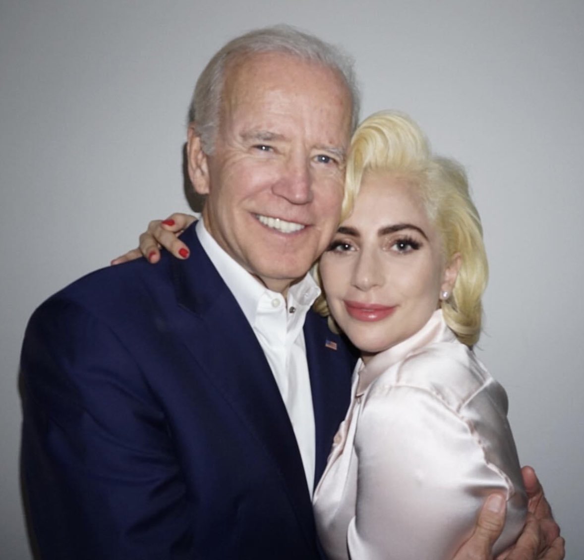 AZ_Brittney's tweet image. I love this picture of President Biden and Lady Gaga! 

Drop a ❤️ and Repost if you do too!