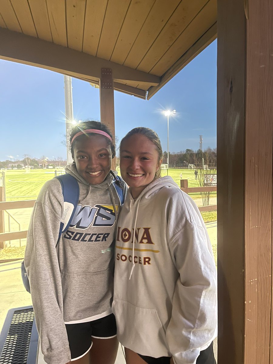 SienaClark4's tweet photo. Our club soccer journey has come to a close! Great way to end it with a group a girls that I truly love! I wish you all the very best in what’s next! Thank you @wakefutbol and @0506WakeFCGA Excited for @IonaWSOC, my new teammates and coaches @toddplourde2 @coachmartinoIWS https://t.co/SOlRTJcqaP