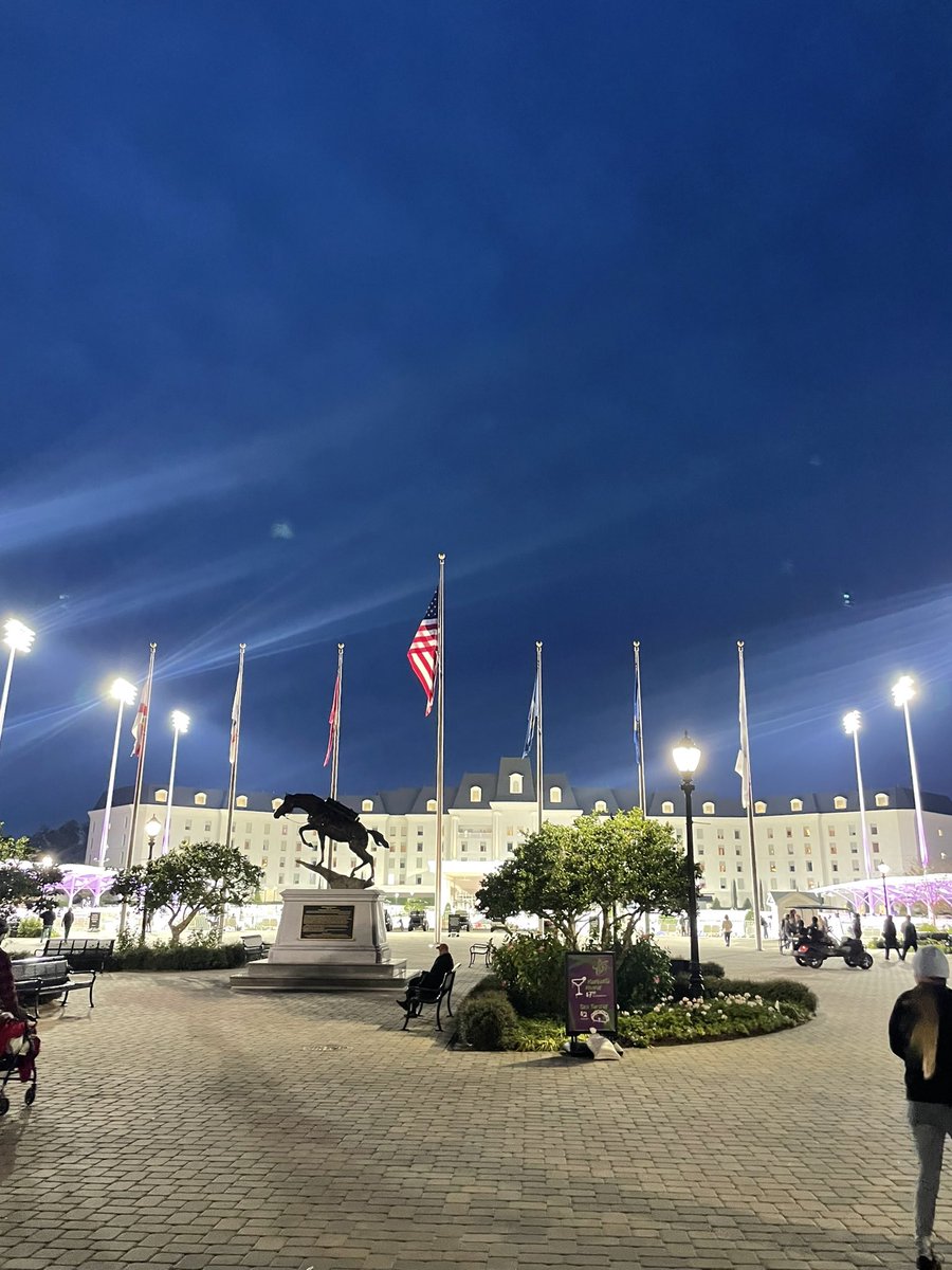 DanDaley's tweet photo. Popped over to Ocala last night to check out the World Equestrian Center - and have to say, I’m impressed! 

It’s like Disney World for horse folks… Great job! https://t.co/lh8Yptg4Vu