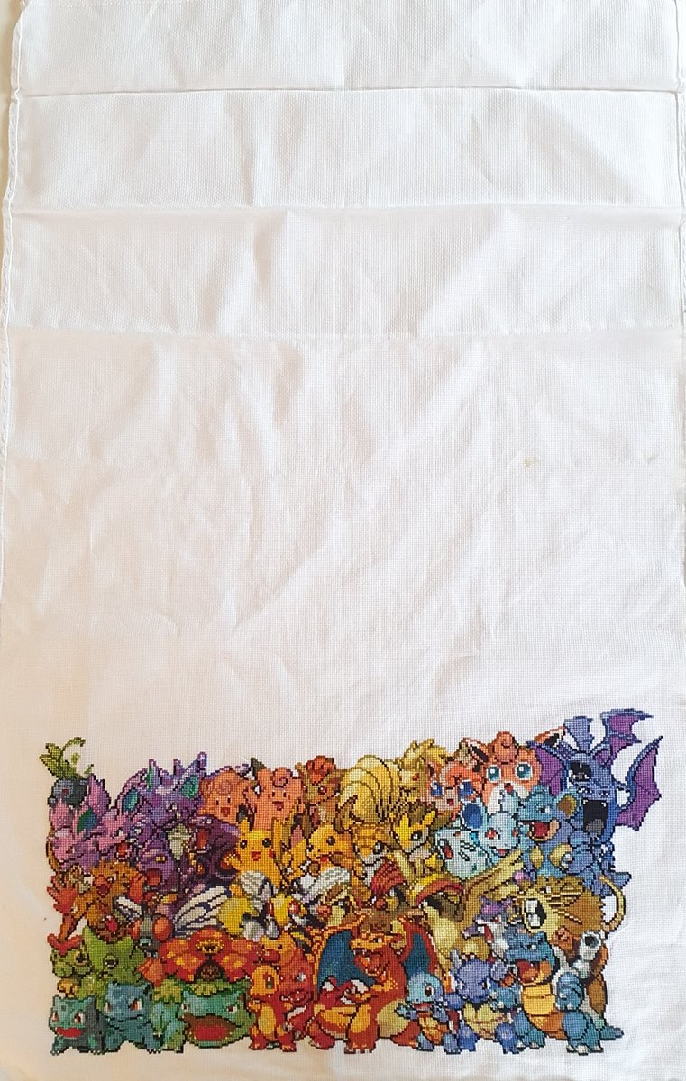 Synea78's tweet photo. Mystherbe #043 si mignon mais si faible 😥 #epicpokemoncrossstitch https://t.co/kJQEaz46Dz