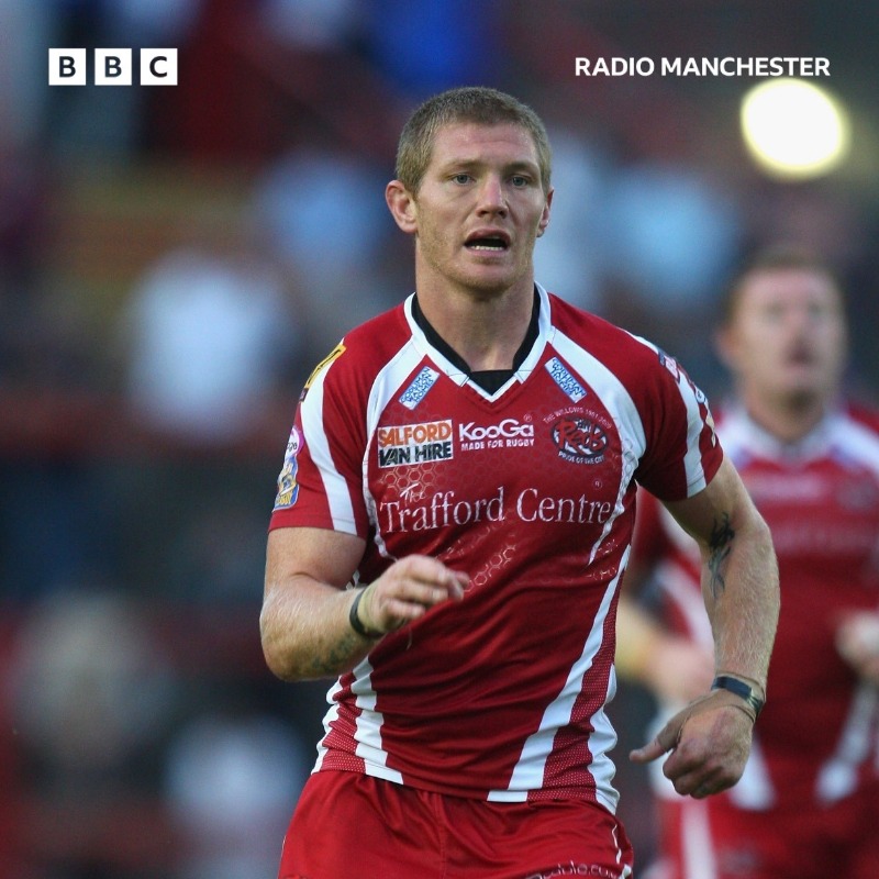 BBCRMsport's tweet photo. Former Salford Red Devils captain Malcolm Alker has died at the age of 45.

Alker spent his entire career with the club, making 292 appearances, and was first named captain in 2000 when he was 21.

#BBCRL