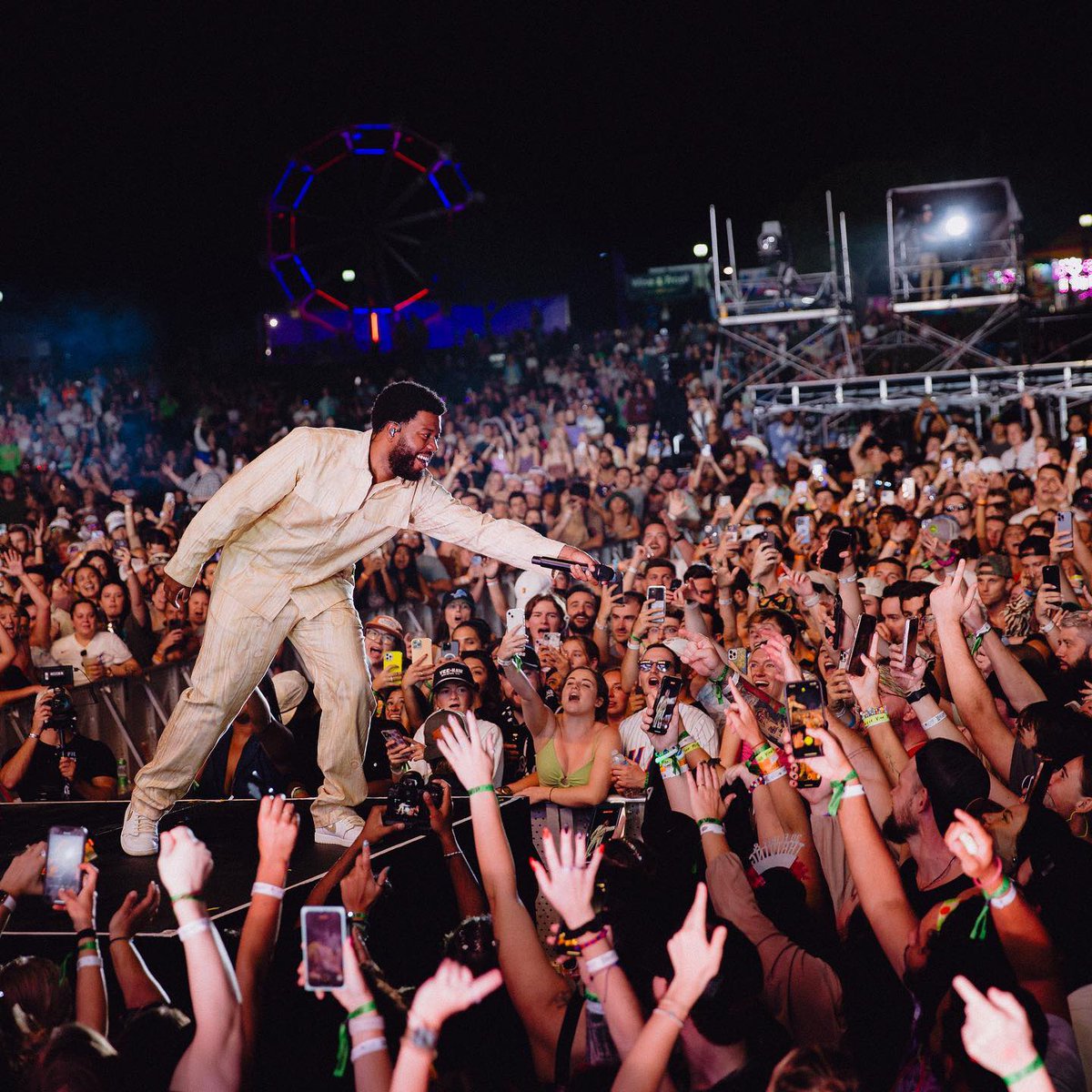 allthingsliveme's tweet photo. Wish you were here? 😋 Make that wish come true, book your tickets NOW!

📸: @thegreatkhalid 

#AlIThingsLive #Khalid #Live #Concert #LiveMusic #Tour #DubaiConcert #Dubai #DubaiMusic https://t.co/CgccAW3Mqy