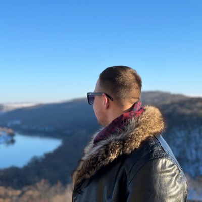 2018_vlados's tweet photo. #НовыйАватар https://t.co/i9zIwNGgPq