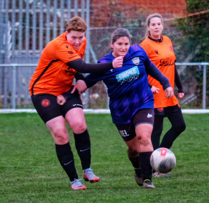 A few from this afternoon’s <a href="/tvcwfl/">TVCWFL</a> match between @wokingham_sumas and <a href="/LongfordParkFC/">Longford Park Football Club</a> Vixens. <a href="/WokinghamSport/">Sport.Today</a> <a href="/fiberkshire/">Football in Berkshire</a> <a href="/BasePyramid/">BaseofthePyramid</a> <a href="/SheKicksMag/">She Kicks - women's football magazine</a> <a href="/HerGameToo/">Her Game Too</a> <a href="/TalkingWoSo/">Talking WoSo</a> <a href="/wanderintractor/">The Wandering Tractor</a>