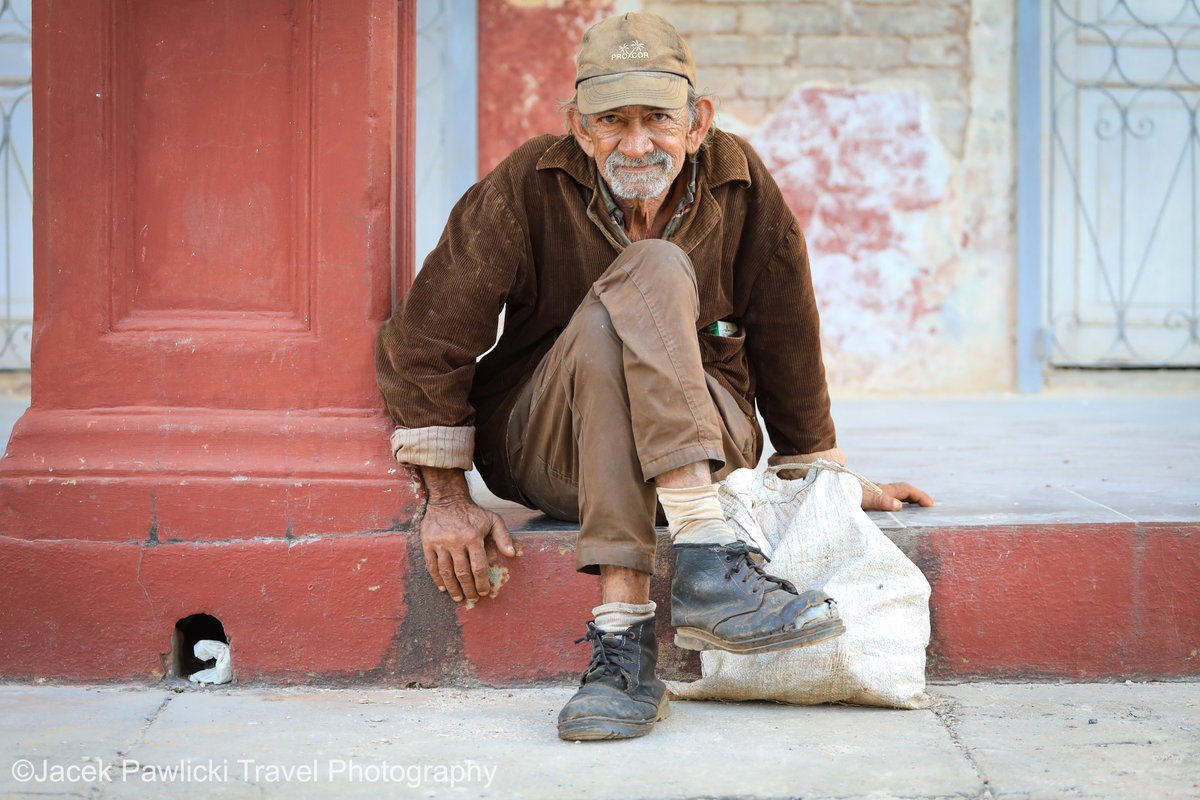 TuPawlicki's tweet photo. Cuba, Remedios, January 2024. Portraits from Remedios. Pensioner, pharmacist, resident and dog. Socialismo o muerte! #cuba #remedios #travel #portraits #portraitphotography #remedioscuba🇨🇺 #world #worldcaptures #worldpics #streetphotography #travelphotography #dog #pensioner https://t.co/RsaqyHzjtX