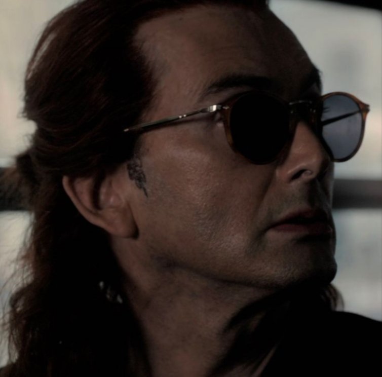ThebellsofBel's tweet photo. Long haired Crowley, my beloved https://t.co/GZTlg83wbR