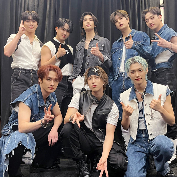 _StrayTeezy_'s tweet photo. ok so, as promised I'll do a little silly thread of Stray kids members and who in Ateez they remind me of.

!DISCLAIMER! this is just for fun, I know they're two groups with two stories, but I love them both deeply and this just makes total sense to me!

ok let's start! https://t.co/qPf8ZBwRM4