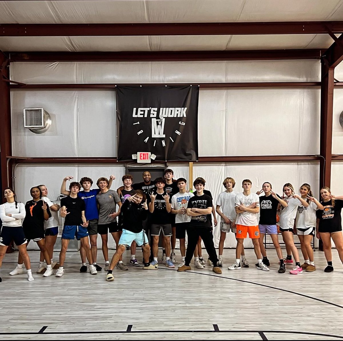 Good time and good workout at the <a href="/Letsworktrainin/">Lester Wilson</a> HS Lock-in!
