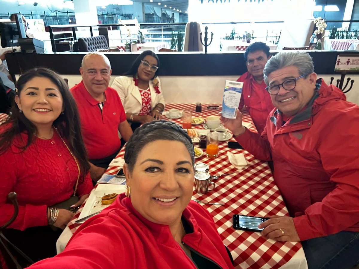 CarmelitaRicdzV's tweet image. #OaxacaConX estamos listos para el cierre de campaña de nuestra precandidata única a la presidencia de la República Mexicana @XochitlGalvez

La esperanza cambio de manos, hoy es una mujer #FuerteComoTú la que cambiará la historia de #México 

¡Porque todos estamos con #Xóchitl!