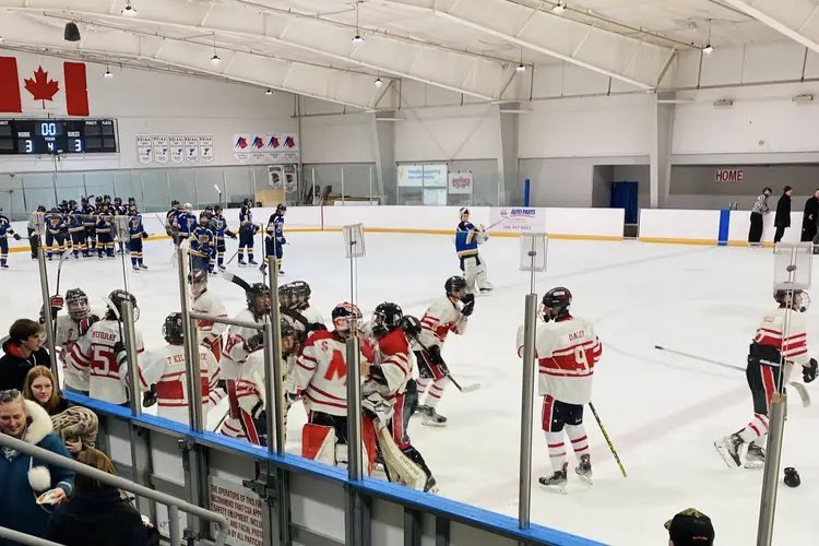 Shoot out win for the Saints over OHS.  Finals at 2:45PM.  Way to go Saints 🔴⚪️🔴⚪️#SaintsHockey #STMProud