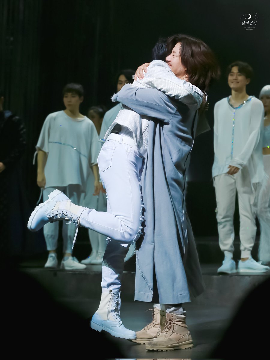 timetoEunkwang's tweet photo. 230115 ์ง์ ์ค ํฌ๋ผ์ด์คํธ ์ํผ์คํ ๋ง๊ณต #์๊ด
๐ซ๐๐ซ
#์์๊ด #๋นํฌ๋น #BTOB2 https://t.co/AHcsSuRyZU