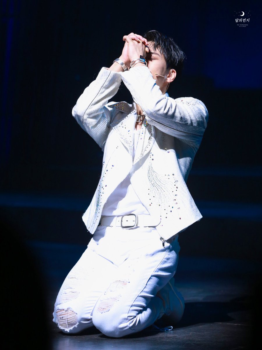timetoEunkwang's tweet photo. 230115 ์ง์ ์ค ํฌ๋ผ์ด์คํธ ์ํผ์คํ ๋ง๊ณต #์๊ด
๐ซ๐๐ซ
#์์๊ด #๋นํฌ๋น #BTOB2 https://t.co/AHcsSuRyZU
