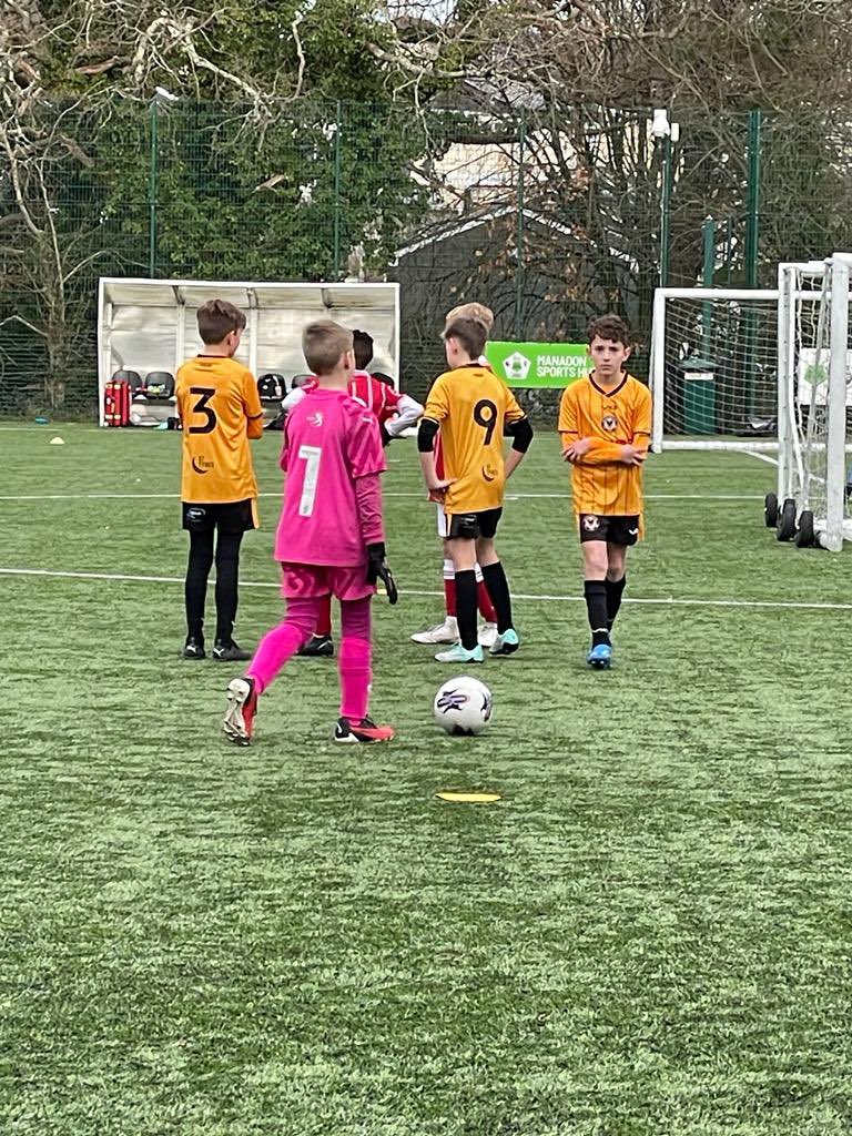 Darren Owens tweet media