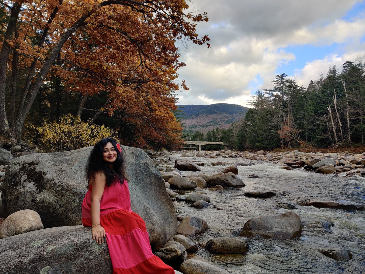 portraitbypriya's tweet photo. Fall Season in New Hampshire, USA
🍁🍂

#priyankasahani https://t.co/uYKAA8NKf4